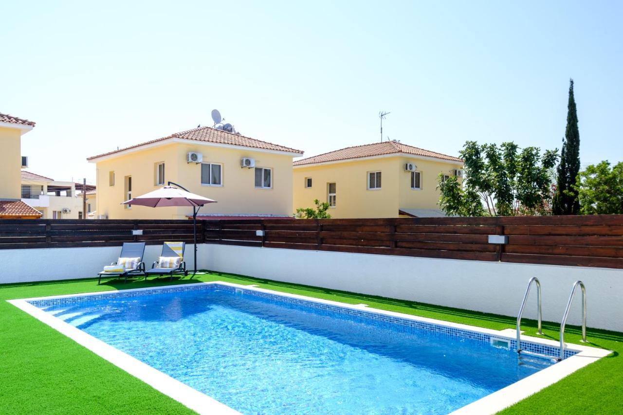 Voroklini Villa With Pool Larnaca Exterior foto
