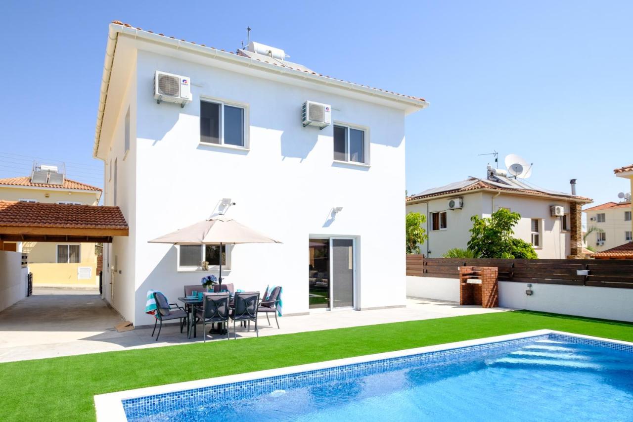 Voroklini Villa With Pool Larnaca Exterior foto